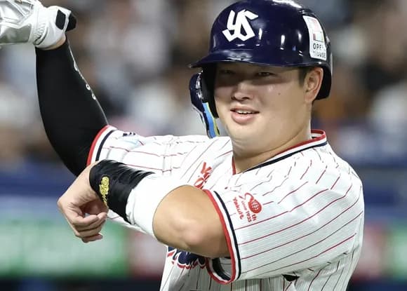 【悲報】村上さんドジャースが獲得に動く気配が全く無くおかしいな？と言う雰囲気になってしまう・・・・・