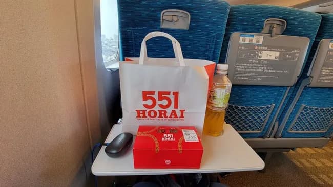 【悲報】新幹線で蓬莱551、アリか無しかで意見が真っ二つにｗｗｗｗｗｗ