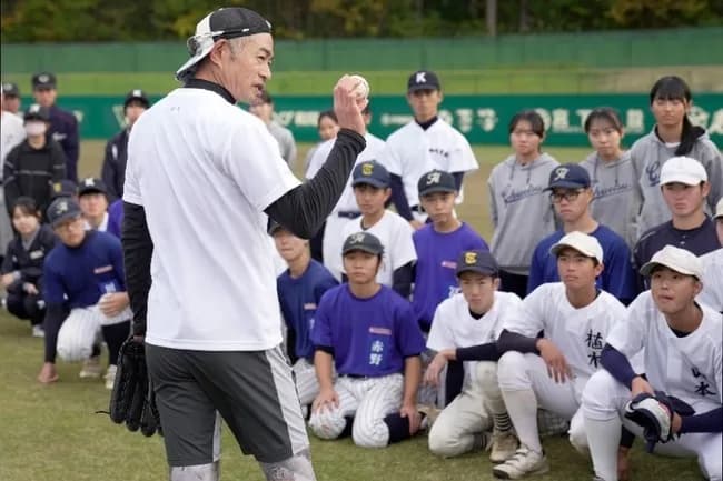 イチロー「走ったあと膝に手を置いてハァハァするな。カッコ悪い。疲れても我慢しろ。」