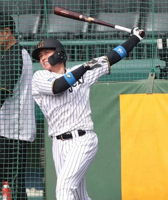 阪神・梅野隆太郎がFA権行使せず残留「日本一を奪還するためにチーム一丸となって頑張ります」