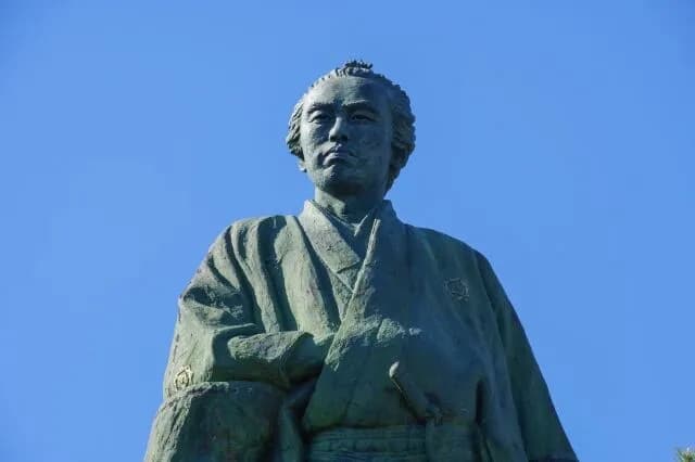 歴史家「坂本龍馬は何もしてませんでした」←これ