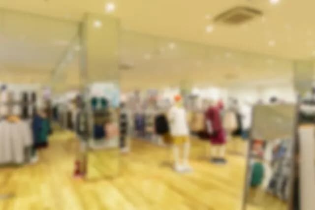 30年前ユニクロ「安かろう悪かろう」現在ユニクロ「オシャレ！ハイブランド！」