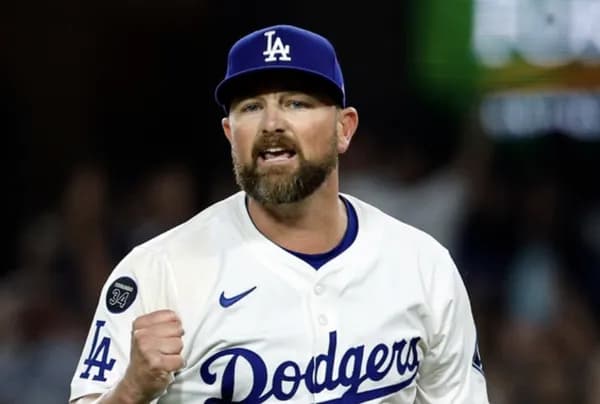 ドジャースのカービー・イエーツ投手、尻にカービィのタトゥーを入れる