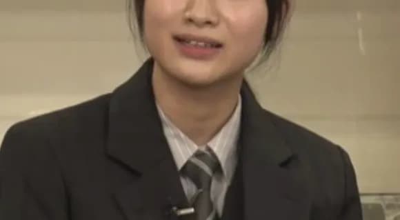 【画像】都電の女性運転手さん、かわいすぎるｗｗｗｗｗｗｗｗｗｗｗｗｗ