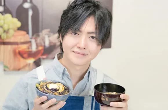 【画像】りゅうじのプロデュースしてる鍋つゆ、不味すぎる・・・・