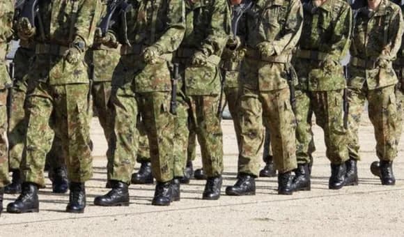 【悲報】自衛隊の階級名、軍隊と同じになるｗｗｗｗｗｗｗｗｗ