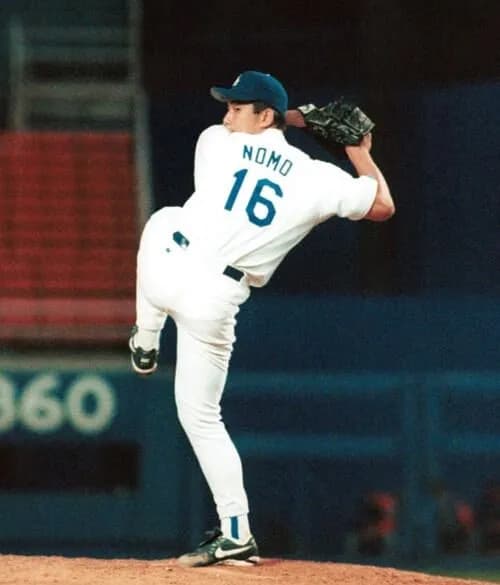 王「一本足！」イチロー「振り子！」落合「神主！」←誰も真似しない件