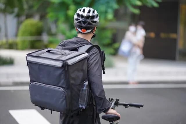 仕事辞めてウーバーイーツの配達しようと思ってるんやが🥺