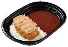 【悲報】ローソン「盛りすぎチャレンジでカツカレーのカツを50％増やしました」←これ