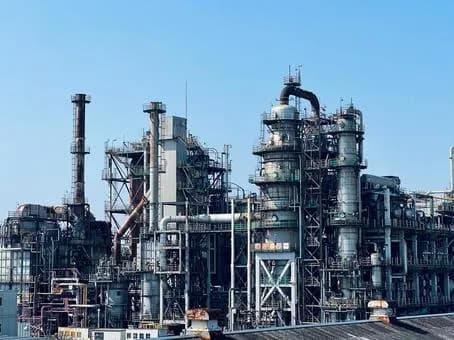 【悲報】高市「ニートは強制的に工場で働いて貰います」