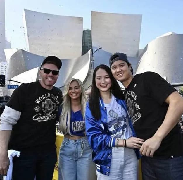 【画像】大谷翔平（193cm）フリーマン（196cm）大谷真美子（180cm）フリーマン嫁（普通サイズ）