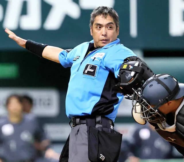 【朗報】NPB最優秀審判に『白井一行』が選出される「判定技術、正確性、安心感がある名審判」