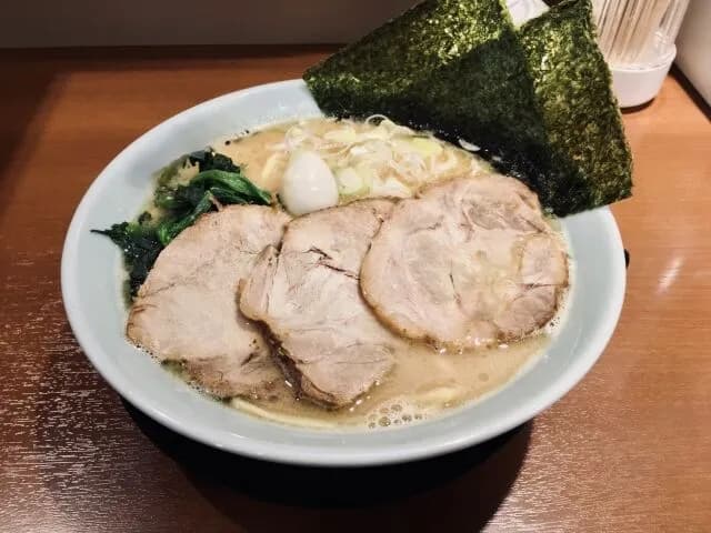 ラーメンのスープ全部飲みきるヤツｗｗｗｗｗｗｗｗｗ