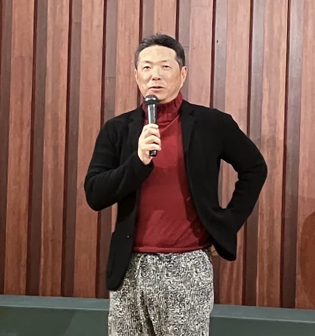 ソフトバンク・小久保監督のファッションセンス 2025でも健在ｗｗｗｗ