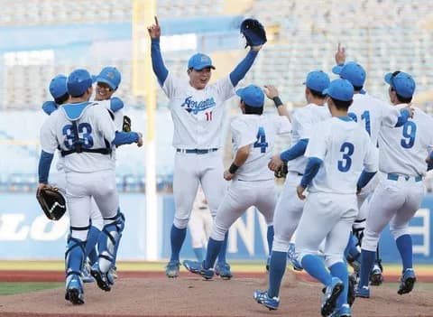 中日ドラ1中西、中2日で神宮大会決勝戦を2安打17K完封！プロ入り前にチームを初の2連覇に導く！！！