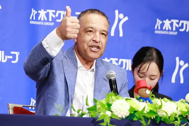 【朗報】ドジャース・ロバーツ監督が来日