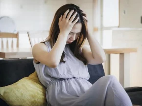 【悲報】女子「学生時代いっぱいいた普通の男が婚活市場には全くいない」←これｗｗｗｗｗ