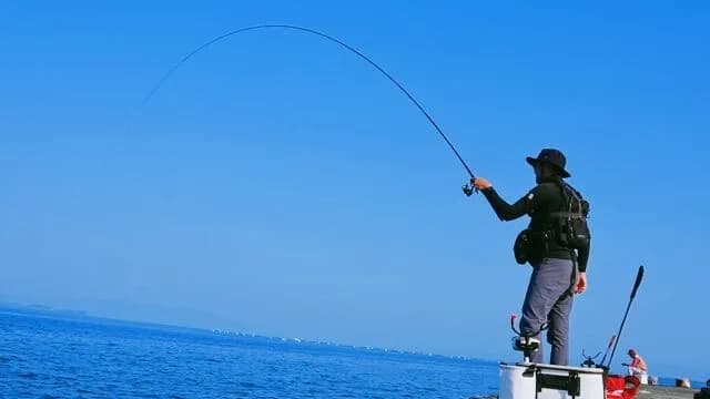 三大お金がそんなにかからない趣味「筋トレ」「釣り」