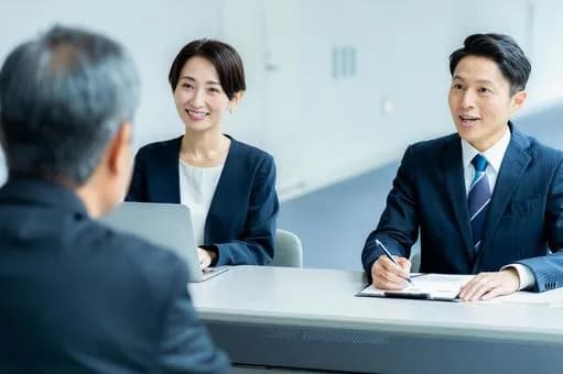 【悲報】面接官「ﾎﾞｰﾙﾍﾟﾝのｲﾝｸが切れました。どうしますか」→…正論言ったのに落ちたんだが？ｗｗｗｗｗｗｗｗｗｗｗｗｗｗｗｗ