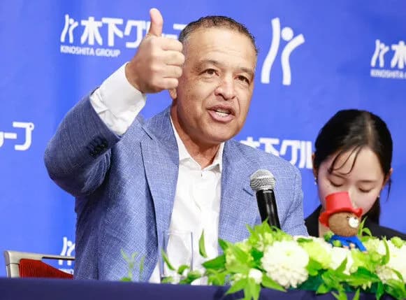 【朗報】ドジャース・ロバーツ監督が来日