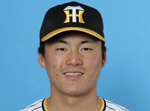 【悲報】前川右京くんの契約更改時の前髪、イジられる