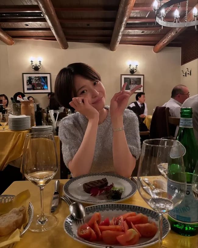 【画像】渡邊渚さん、500万円のカルティエの腕時計を公開してしまう