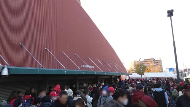 カープファン感2025の徹夜組＆行列の様子！自由席の席取りが重要