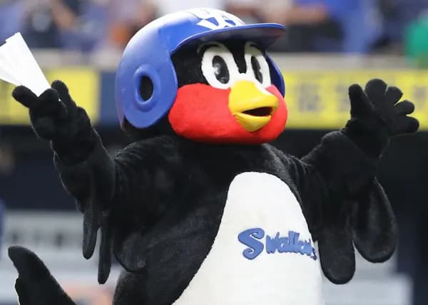 ヤクルト・つば九郎が「来季から戻ってきます」神宮ファン感で池山監督が報告