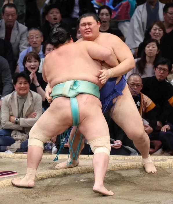 舞の海秀平「もし私が大の里なら痛み止めを打ち脱臼を伏せて出場していた」