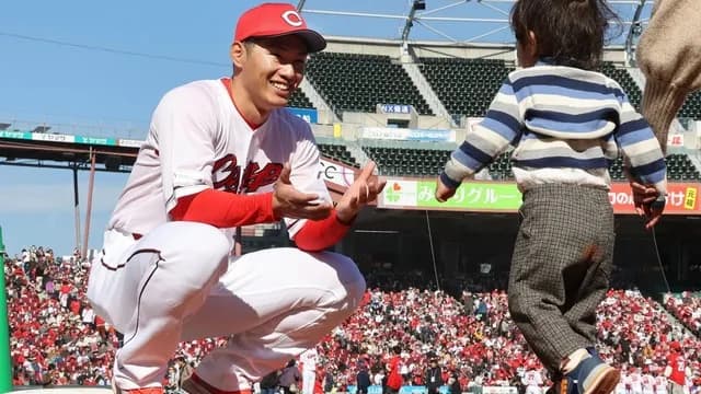 カープ中村奨成「(オフは)旅行に行きたい」佐々岡「お前は野球しとけ」