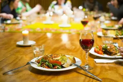 【疑問】結局貧乏が増えてる理由って国民が贅沢だからじゃないの？ｗｗｗｗｗｗｗｗｗｗｗｗｗｗｗｗ