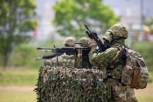 【疑問】日東駒専以下の学歴の奴って何で自衛隊に入らないんや？ｗｗｗｗｗｗｗｗｗｗｗｗｗｗｗｗ