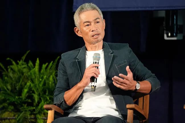 イチロー「もっと審判に敬意を払うべき。到底肉眼では確認できないものを判定してる。大変なこと」