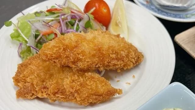 白身魚のフライとかいう何の魚か分からないがとりあえず美味いおかず