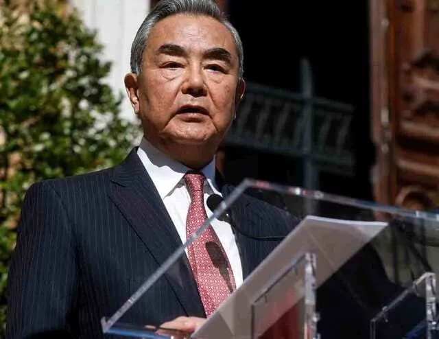 【悲報】中国父さん、フランスに続きイギリスにも「日本の女が挑発してきたんだけど！」