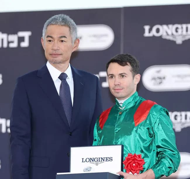 イチロー氏、ジャパンCのプレゼンター＆トークショーに登場！　3連複的中「しびれますよ。あの興奮なかなか味わえない」