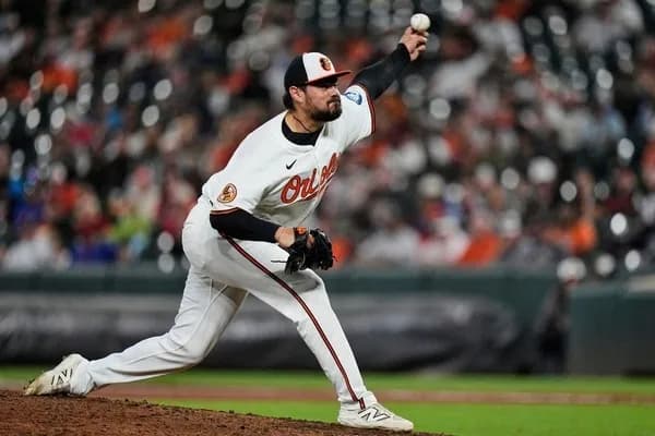 ロッテ、カスティーヨ投手を獲得