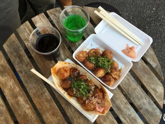 3大コーラに合う食べ物