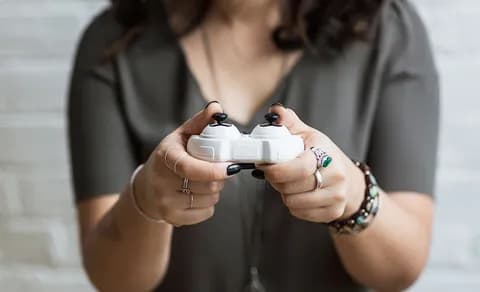 ギャル「あーしゲームうまいよwwマリオとか」ゲーオタ「あーはいはいマリオねw」