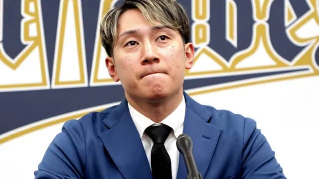 西川龍馬、1億増の年俸4億で契約更改！規定未達も『隠れ首位打者』