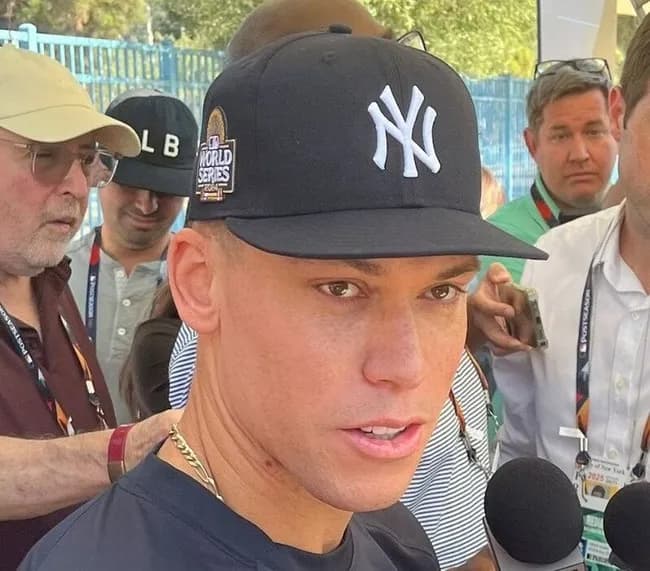 【サッカー】W杯抽選会 MLBからヤンキース・ジャッジが参加 NBAは“シャック” NFLはブレイディ NHLはグレツキー 豪華メンバー参加