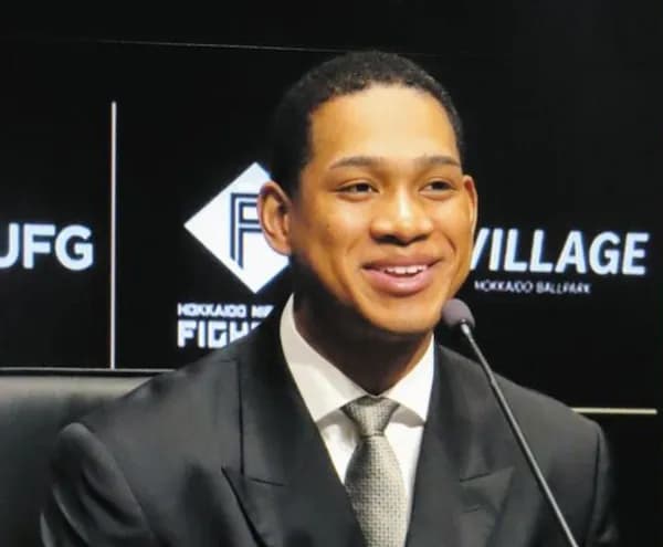 万波中正、1億9500万でサイン「センターは向いていない」