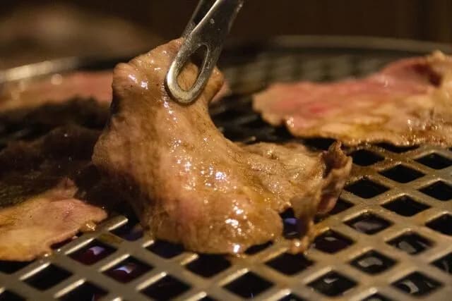 「とりあえずタン塩」←これ「ファッ！？」牛タンとか高すぎて頼まんやろ！！！！