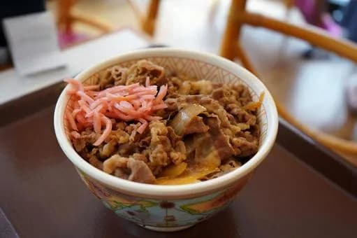 【疑問】牛丼チェーン「値上げしまくってます」←行く人がいなくなって潰れない理由ｗｗｗｗｗｗｗｗｗｗｗｗｗｗｗｗ