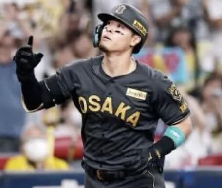 【速報】佐藤輝明のこの写真、ヤバいな【画像あり】