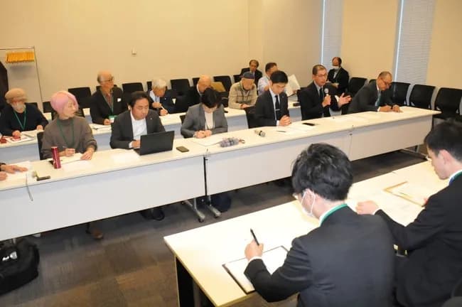 共産党「一番規則守ってないのって在日米軍じゃん」委員長「消せ消せ消せ消せ消せ消せ消せ消せ」