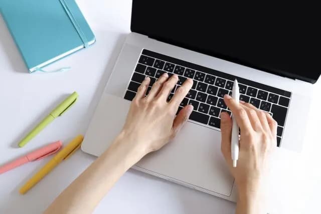 今の時代でもノートパソコンって売れてるんやな