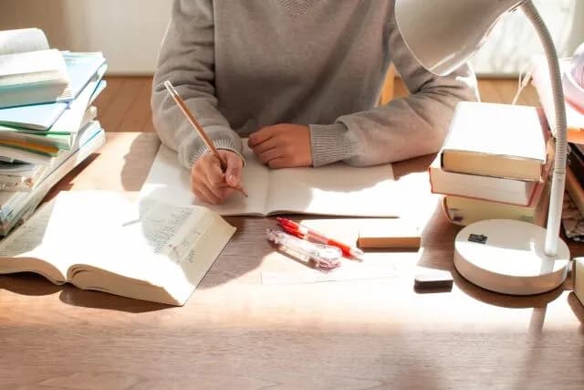 偏差値55の大卒が1ヶ月程度で気軽に取れる資格なんかない？