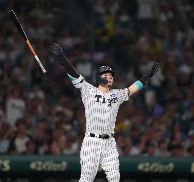 【超悲報】セ・リーグ最強MVP打者の佐藤輝明さん、WBC日本代表でスタメン落ちしてしまう