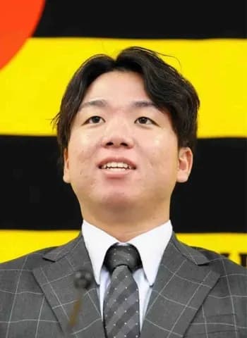 阪神　投手３冠の村上頌樹が驚異の２億超え！１億５０００万大幅増で更改「いい評価をしていただいた」Ｖ旅行は妻と「２人で楽しみたい」